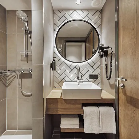 H2 Hotel 3*